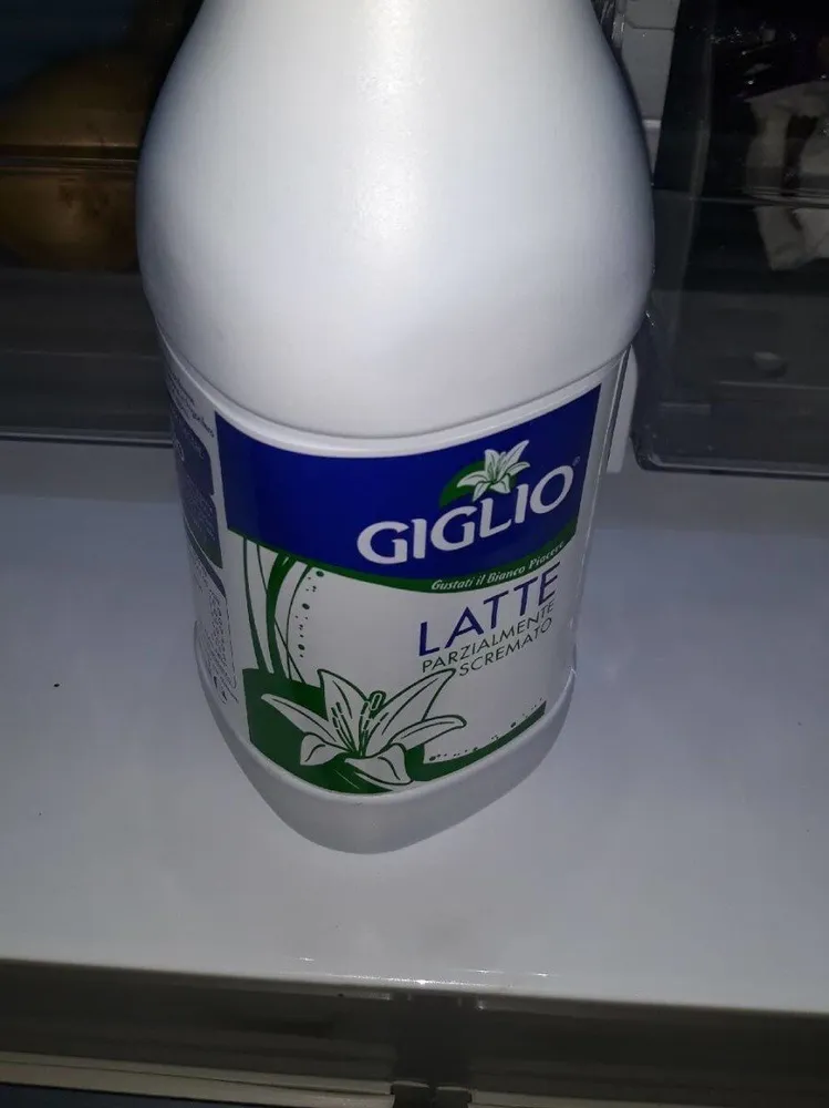 Latte parzialmente scremato