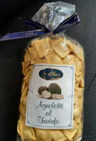 Agnolotti con formaggio e tartufo