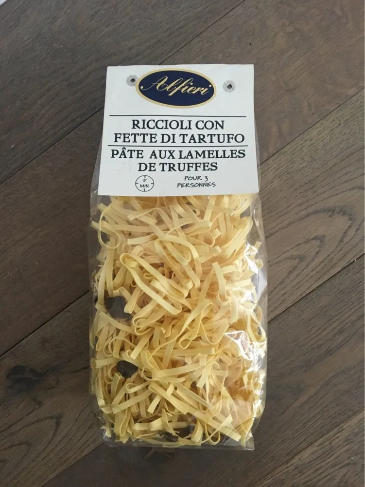 Pâte aux lamelles de truffe