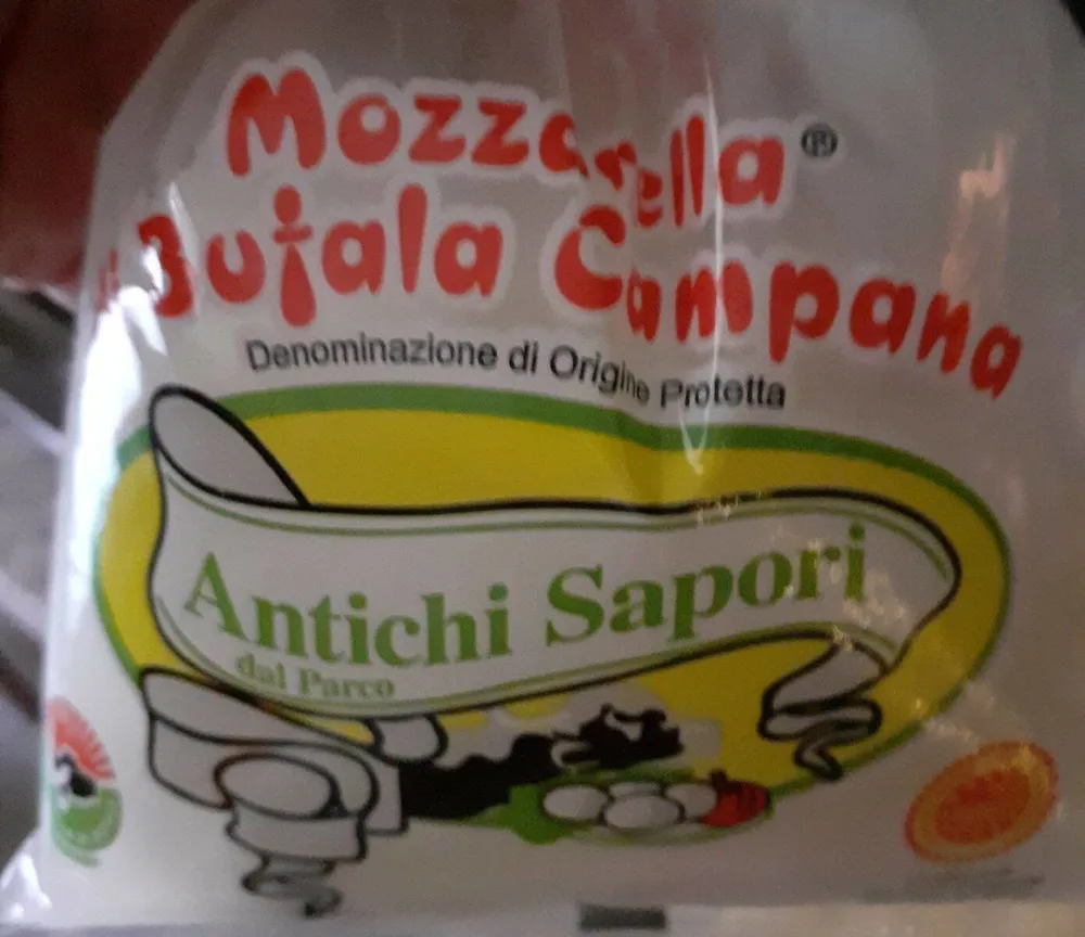 Mozzarella di bufala campana DOP