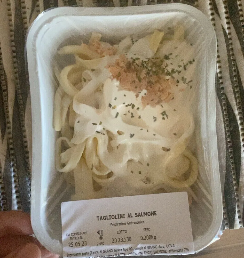 Tagliolini al salmone