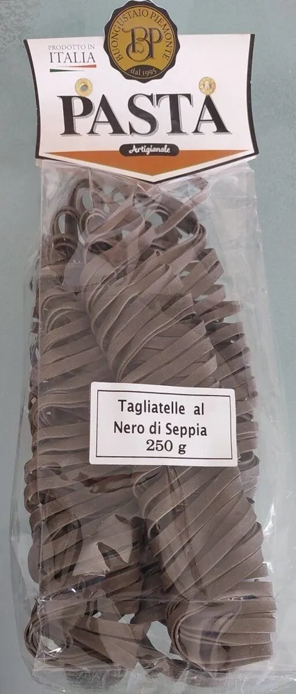 Tagliatelle al nero di seppia