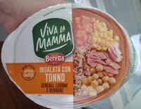 Insalata con tonno, cereali, legumi e verdure