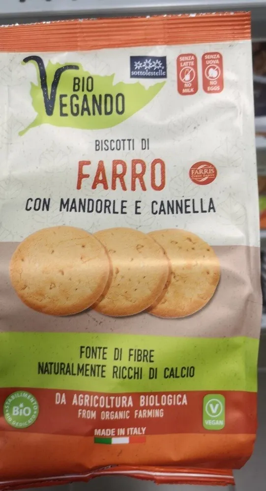 Biscotti di farro con mandorle e cannella