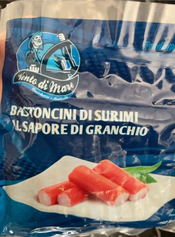 Bastoncini di surimi al sapore di granchio