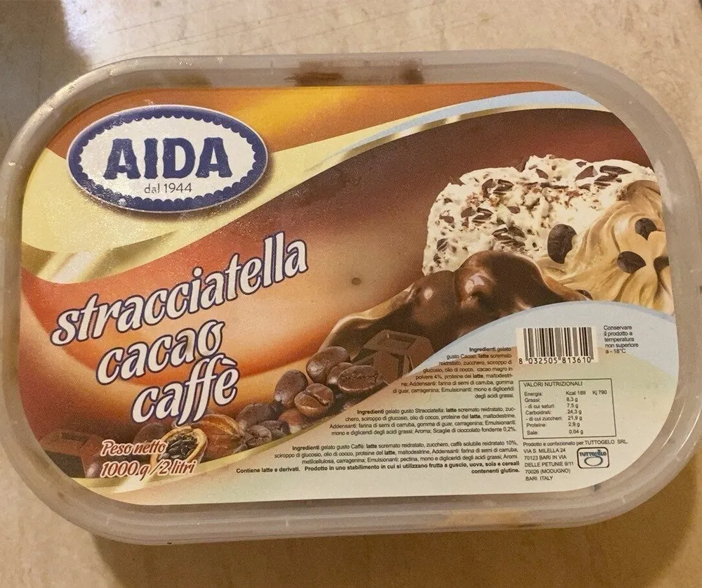 Stracciatella, cacao e caffè gelato