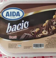 Bacio con granella di nocciole croccanti
