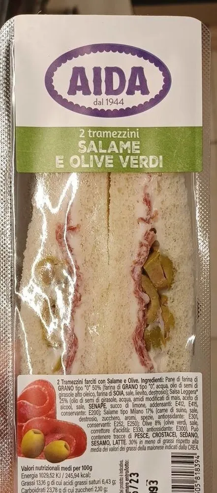 Tramezzini Salame e Olive Verdi