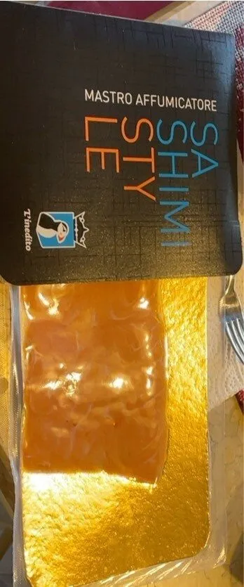 Sashimi di salmone affumicato