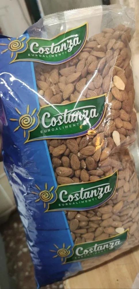 Mandorla cruda