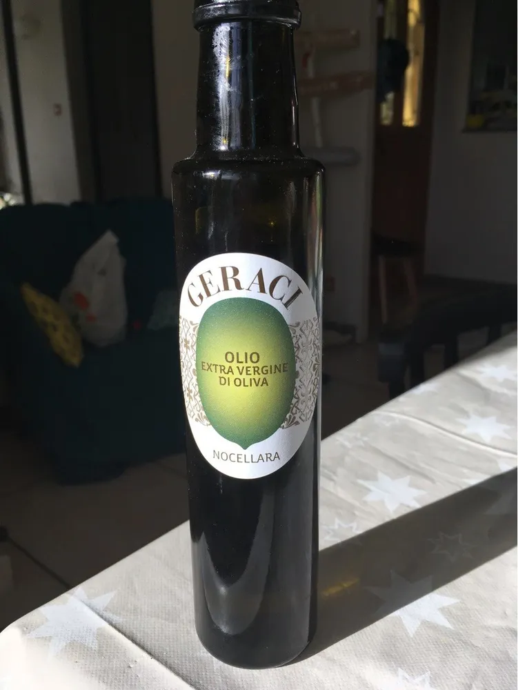 Olio extra vergine di olivia