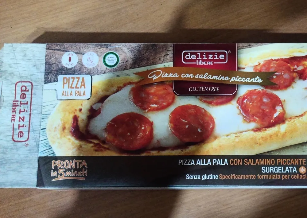 Pizza con salamino piccante