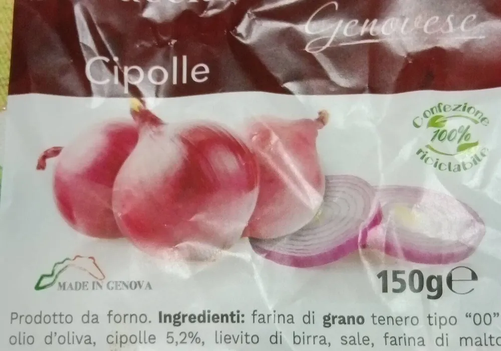 Schiacciata di focaccia alle cipolle