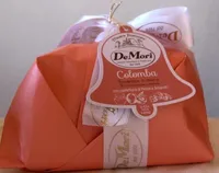 Colomba lavorata a mano con confettura di pesca e amaretti