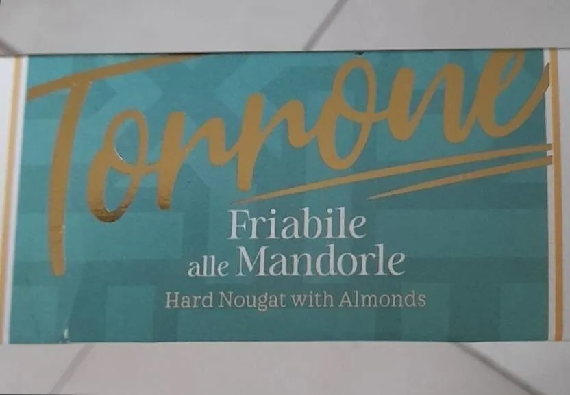 Torrone friabile alle mandorle