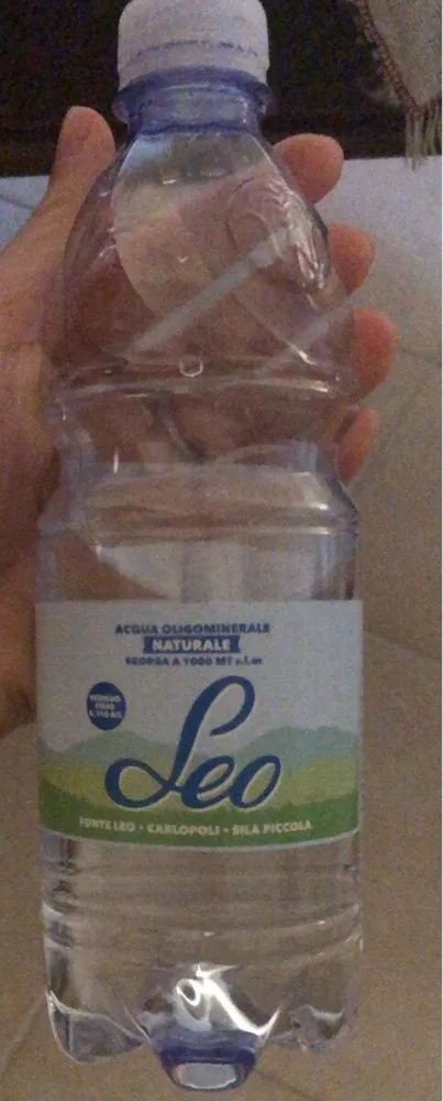 Acqua oligominerale naturale