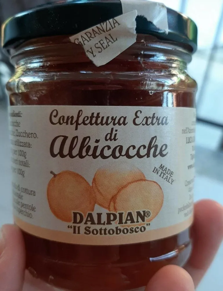 Confettura extra di albicocche