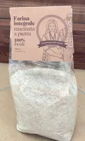 Farina integrale macinata a pietra