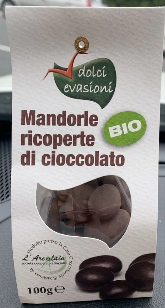 Mandorle ricoperte di cioccolato