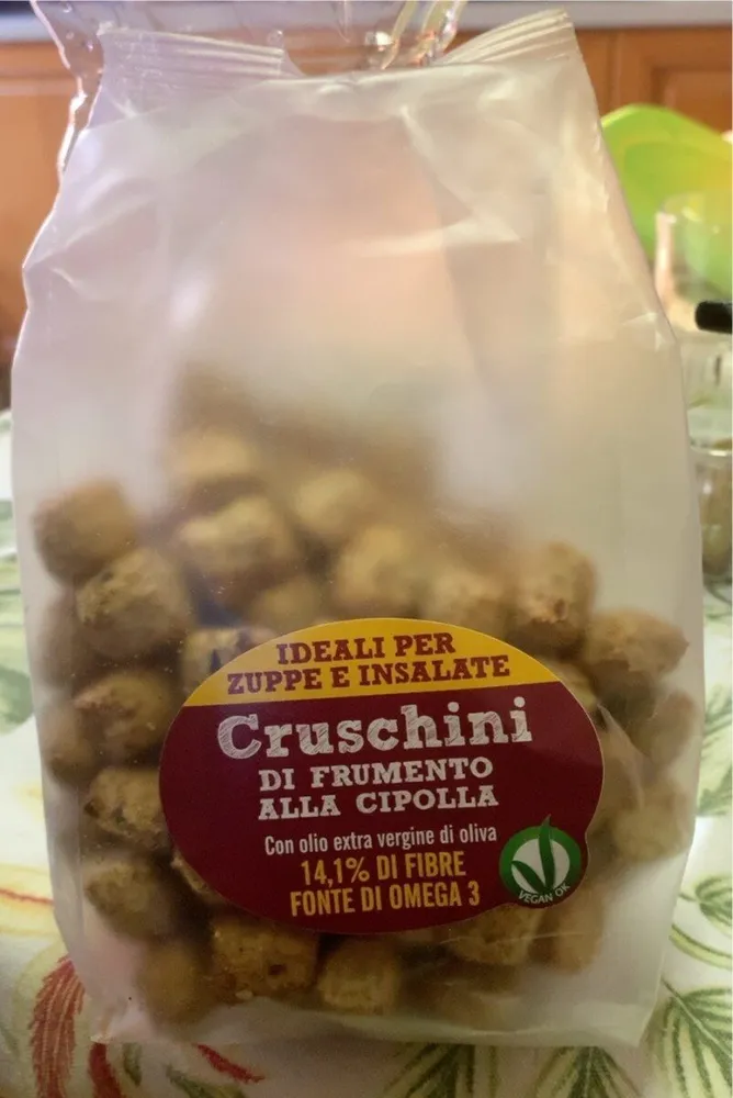 Cruschini di frumento con cipolla