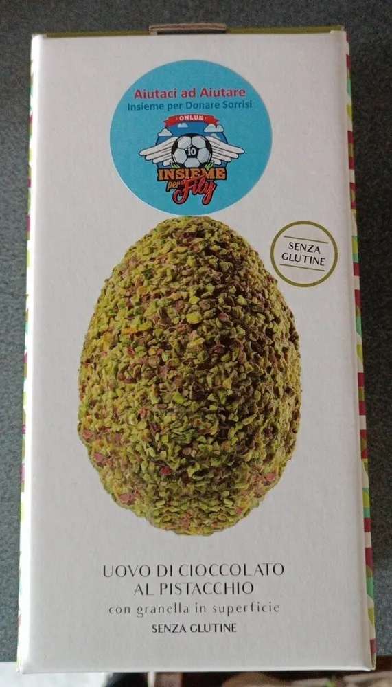 Uovo di cioccolato al pistacchio