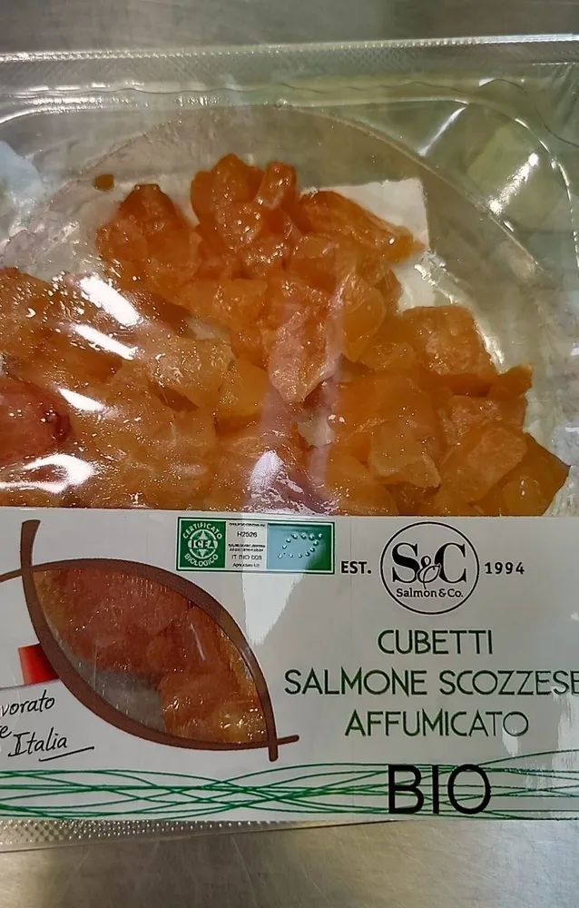 Cubetti salmone affumicato