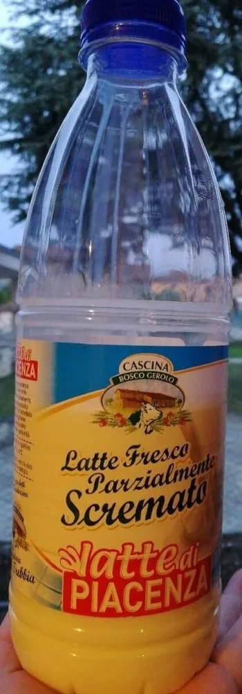 Latte fresco parzialmente scremato
