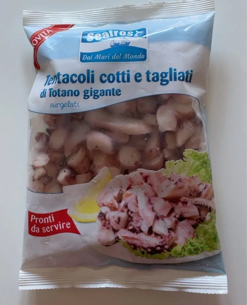 Tentacoli cotti e tagliati di Totano gigante