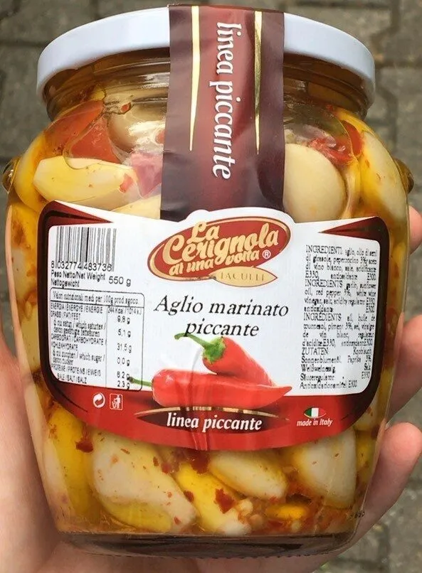 Aglio marinato piccante