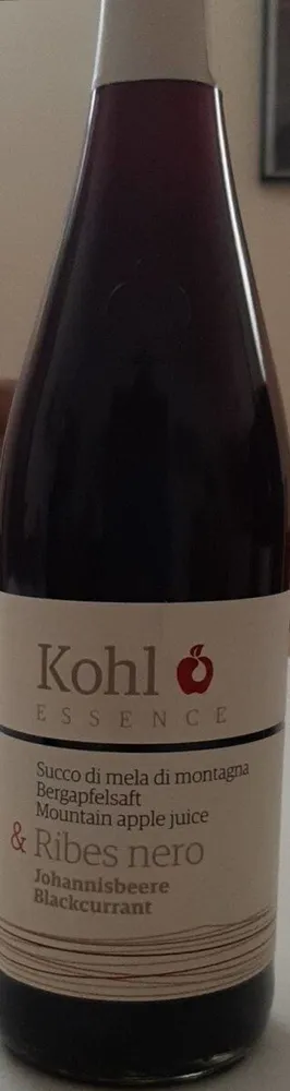 Mountain apple juice with Blackcurrant