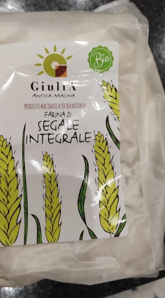 Farina di segale integrale