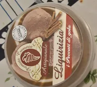 Gelato artigianale al gusto di liquirizia