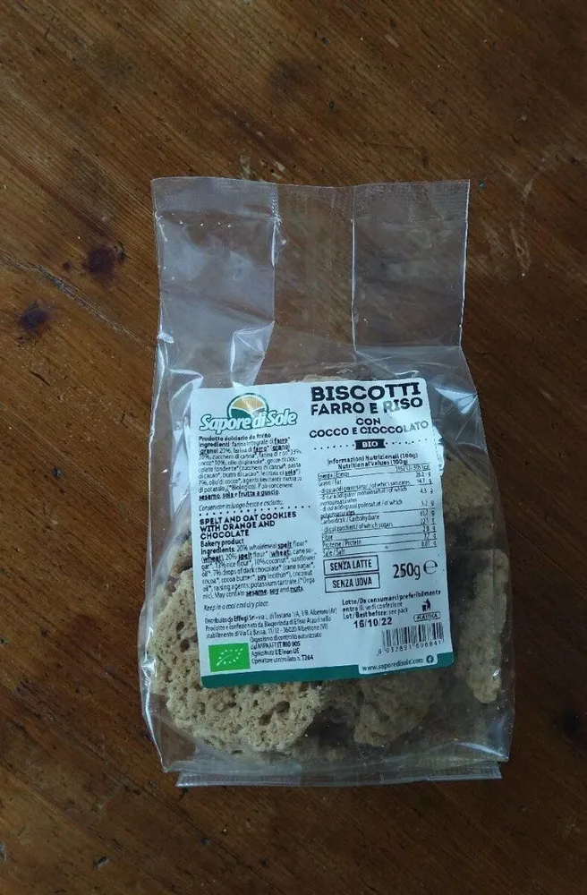 Biscotti farro e riso con cocco e cioccolato