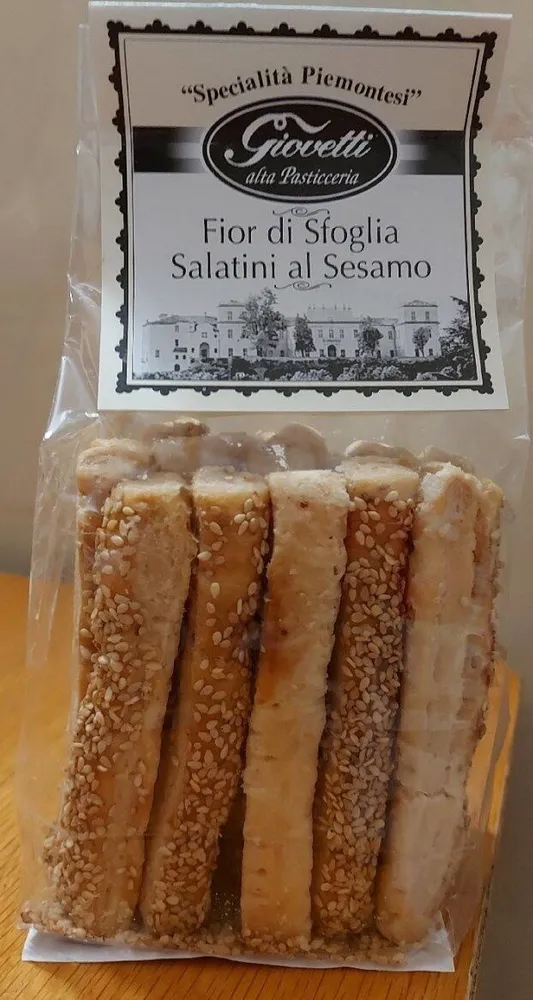 Fior di sfoglia salatini al sesamo