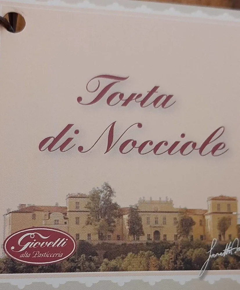 Torta di nocciole