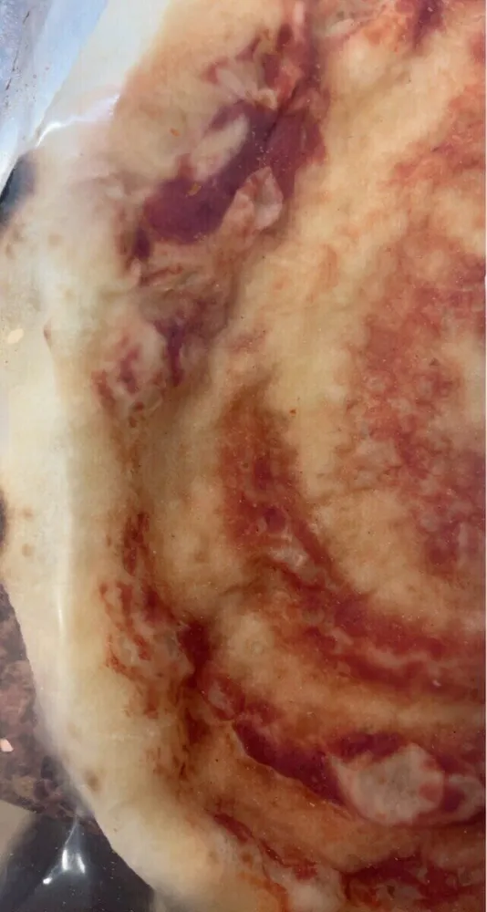 Masa para pizza con tomate