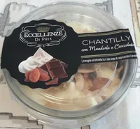 Chantilly con mandorle e cioccolato
