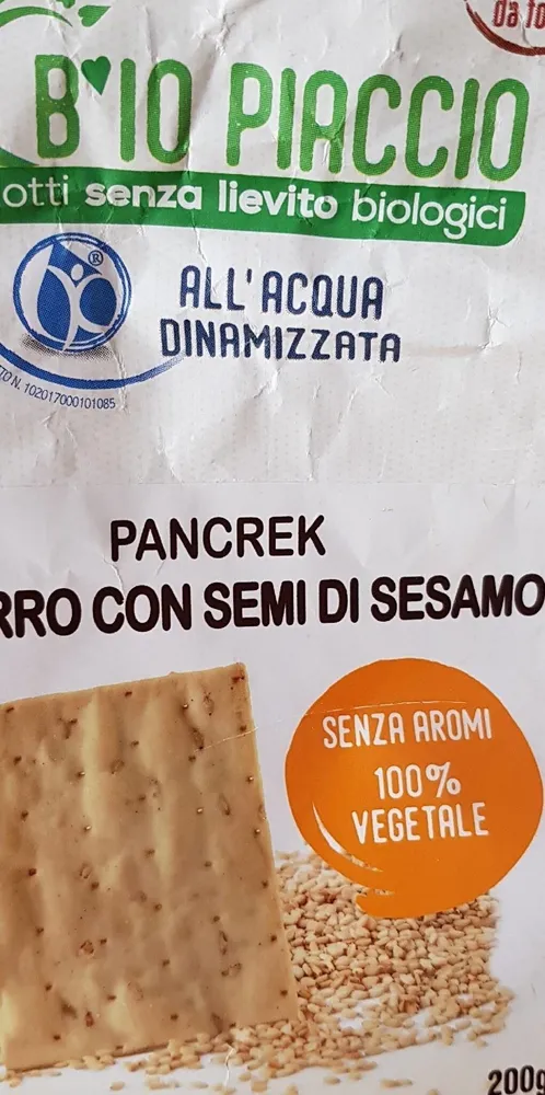 Pancrek di farro con semi di sesamo