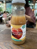 Succo e polpa di pesche