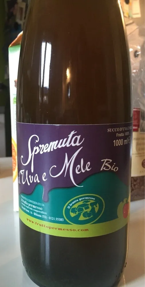 Spremuta d'uva e mele bio
