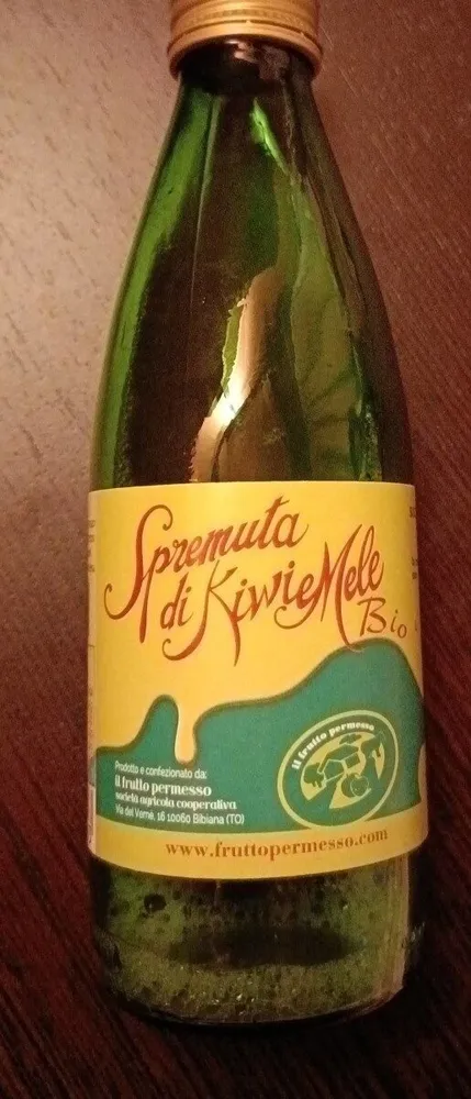 Spremuta di kiwi e mele bio