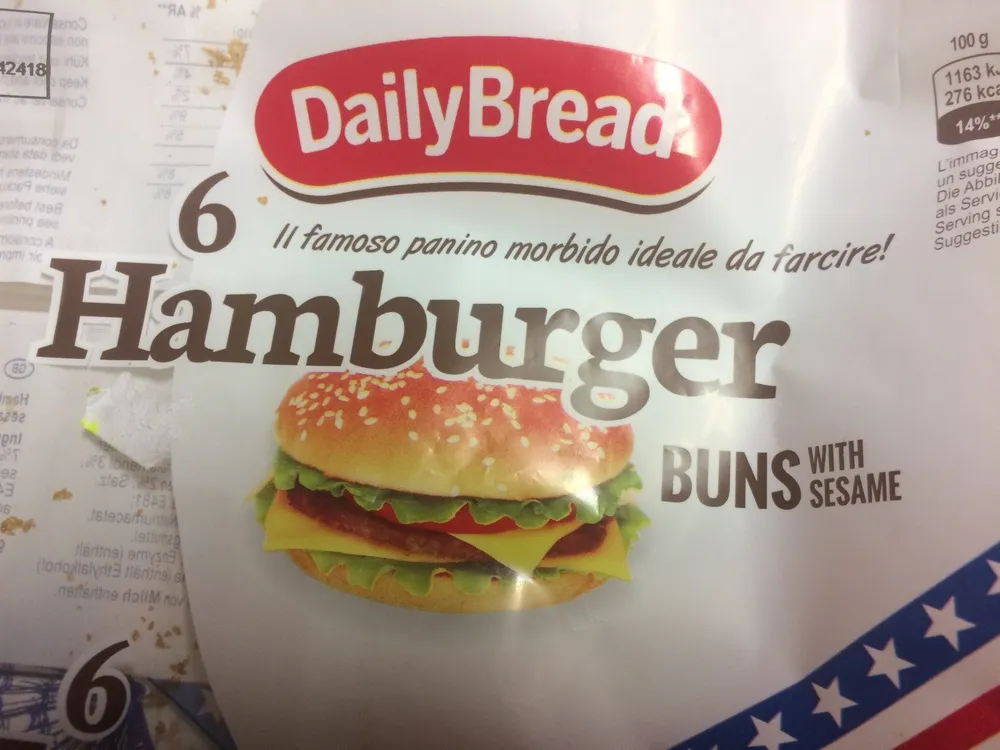 Hamburger buns with sesame