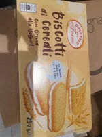 Biscotti di cereali con crema allo yogurt