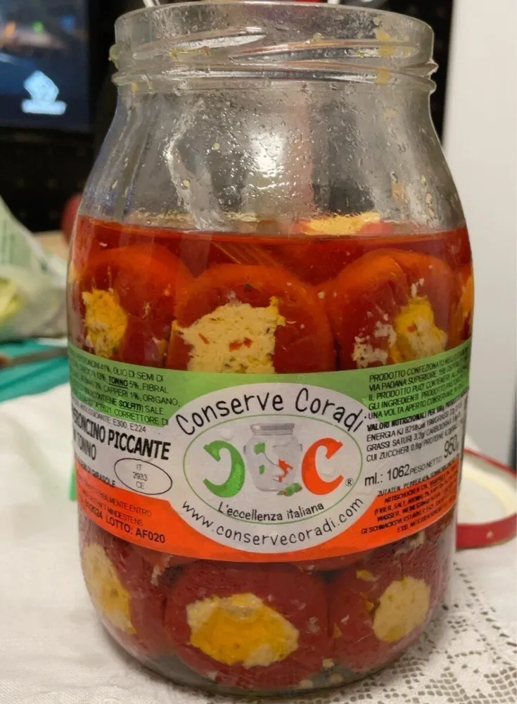 Peperoncino piccante con tonno
