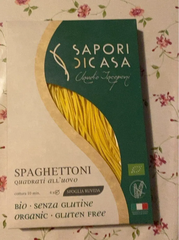 Spaghettoni quadrati all’uovo