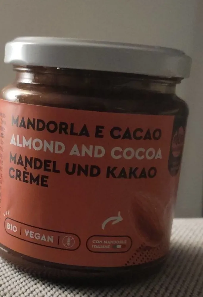 Mandorla e cacao