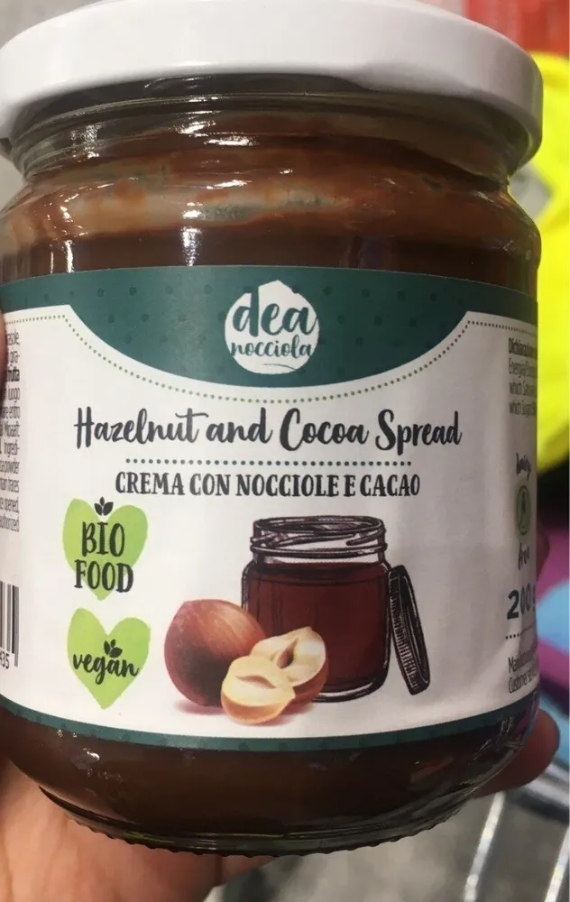 Hazelnut and cocoa spread