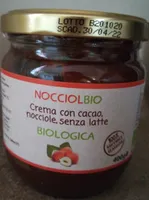 Crema con cacao, nocciole, senza latte