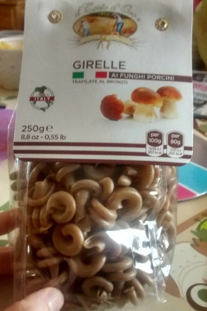 Pâtes de semoule au blé dur aux cèpes