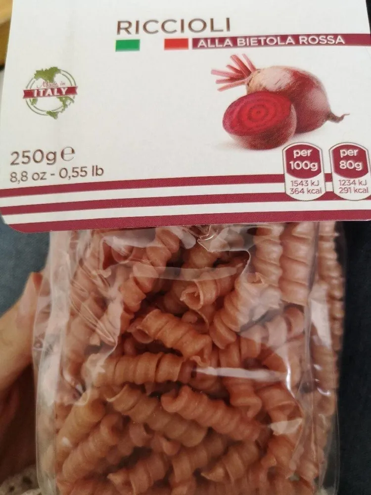Riccioli alla bietola rossa